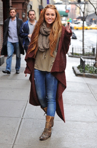 Miley Cyrus in skinny jeans