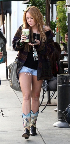Miley Cyrus in cowboy boots