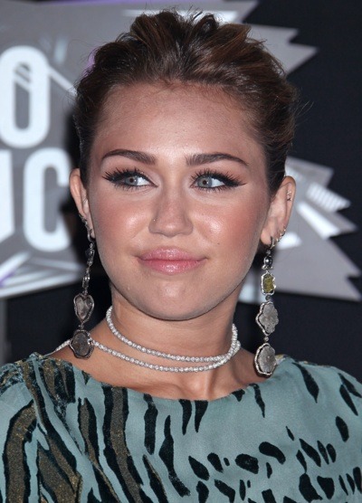 Miley Cyrus with cat-eyes
