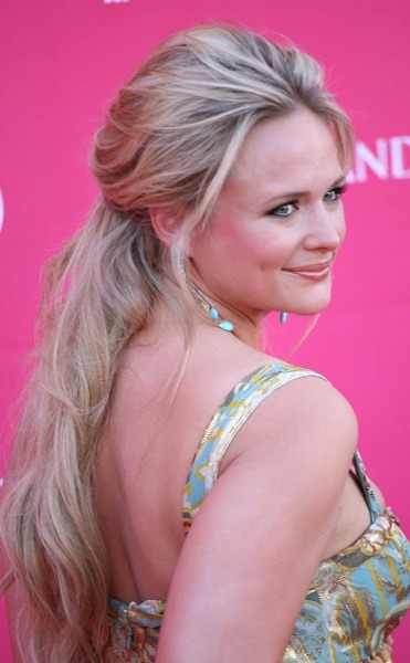 Miranda Lambert with cascading hair