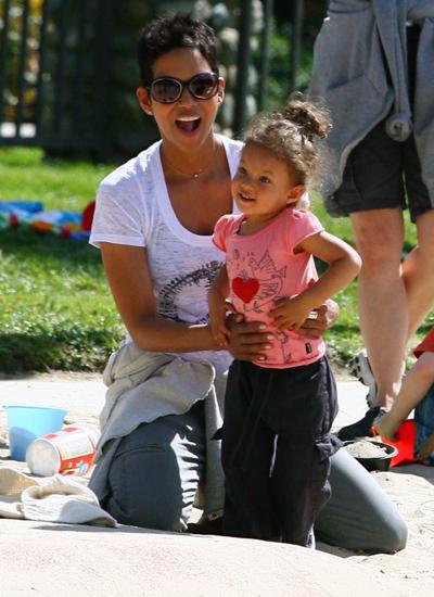 halle berry baby pictures nahla 2010. Nahla Aubry, daughter of Halle
