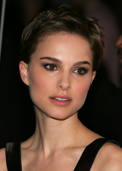 natalie portman hairstyles. Natalie Portman#39;s short and