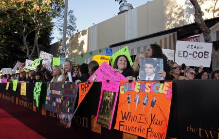 New Moon Fans