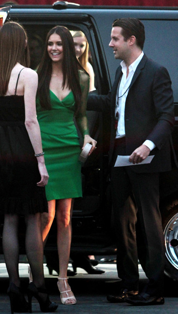  Nina Dobrev arrives at the 2012 People's Choice Awards