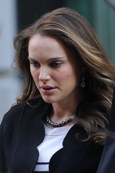 Natalie Portman's sunkissed style