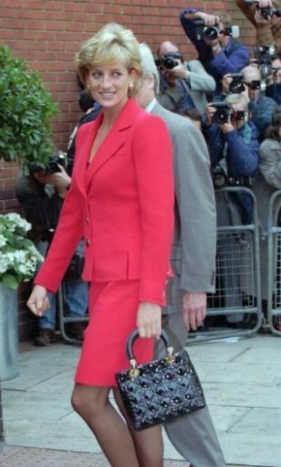 Diane Bags on Princess Diana Suited For Royalty Princess Diana S Iconic Fashions