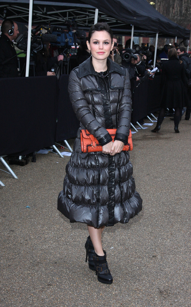 Rachel Bilson makes a trip across the pond