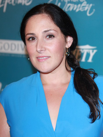 Ricki Lake's side-swept hairstyle