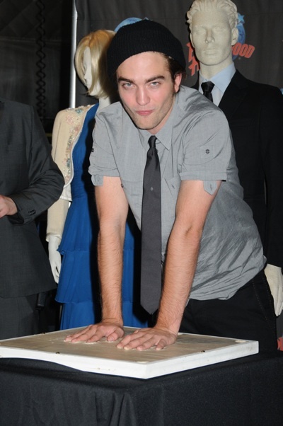 Robert Pattinson Planet Hollywood