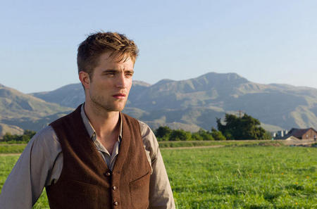 Robert Pattinson in Water for Elephants