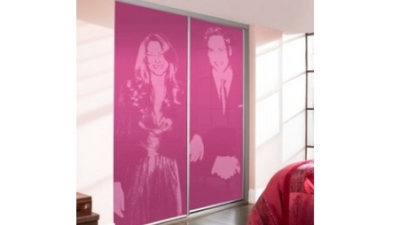 Royal portrait sliding doors