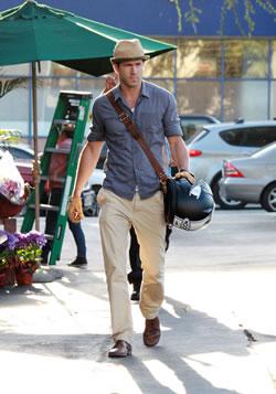 Ryan Reynolds Running Errands in LA