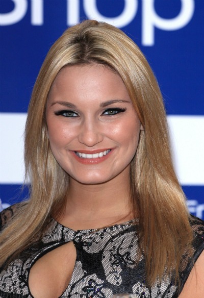 Sam Faiers' straightforward style for round faces