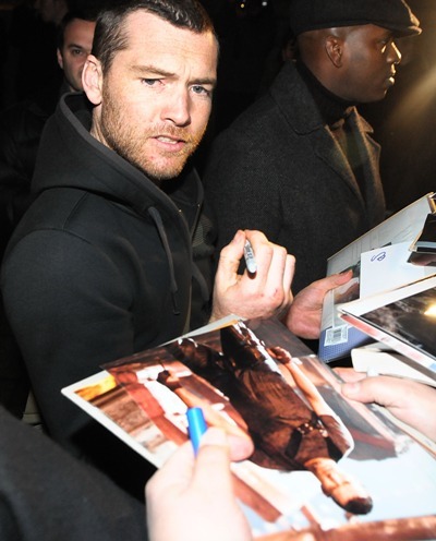 Sam Worthington signing autographs at the Hotel de Rome