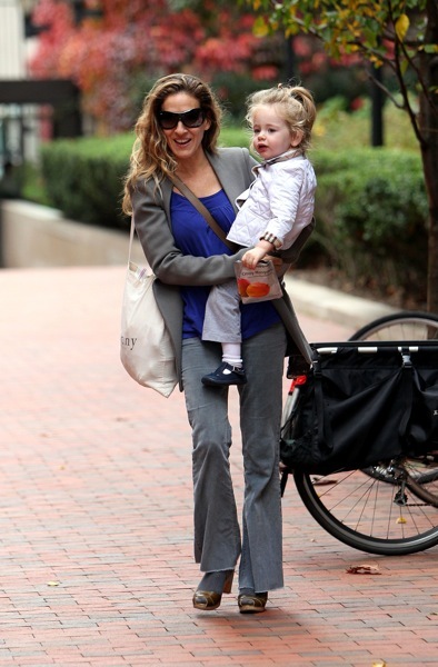Sarah Jessica Parker in sunglasses