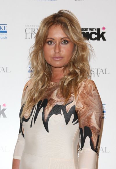 Sarah Barrand's loose waves for round faces