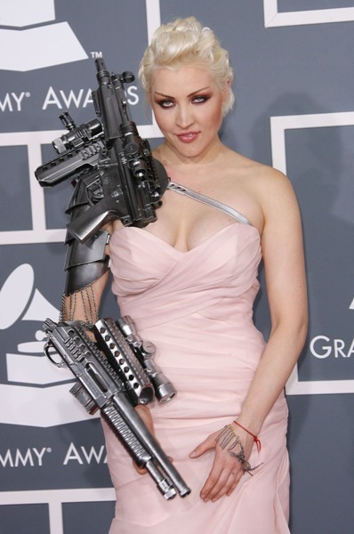 Sasha Gradiva going Terminator