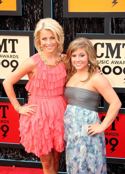 Shawn Johnson and Julianne Hough