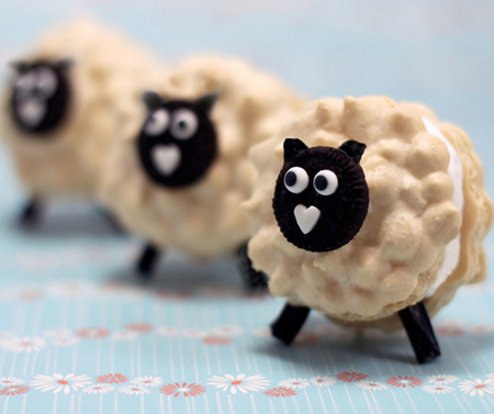Sheep macarons 