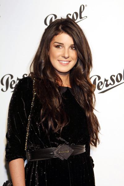 Shenae Grimes - Picture Actress