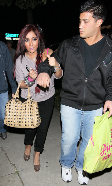 Snooki and her boyfriend Jionni at Sunlounge tanning salon