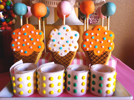 Ice cream cone cookies
