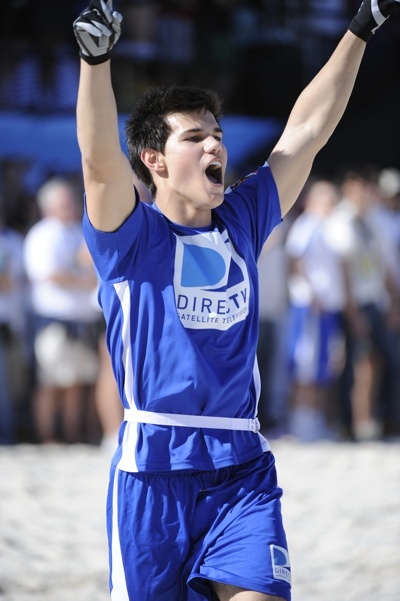 Taylor Lautner Annual Beach Bowl