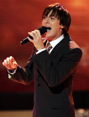 Top 10 American Idol Performances: Clay Aiken