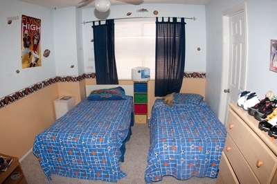 Trey's room before view 3