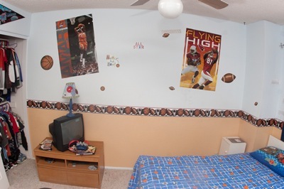 Trey's room before view 4
