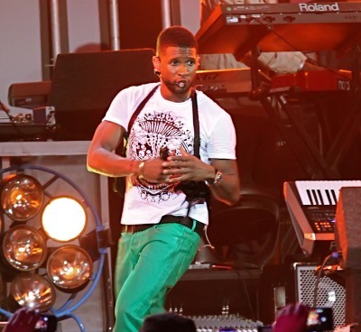 Usher takes over late night