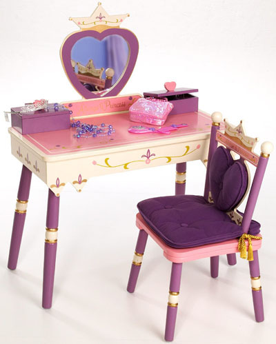 Heart  Stars Kitchen Decor on Pink Hearts Children S Vanity Table   Fun Kids  Furniture