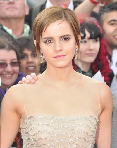 Emma Watson frames her face