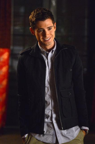 Dr. Wren Kingston (Julian Morris), Pretty Little Liars