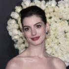 Anne Hathaway?s tight elegant up-do