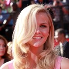 Brooklyn Decker?s blonde bombshell hairstyle