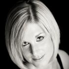 Short Hair - Chic angled bob