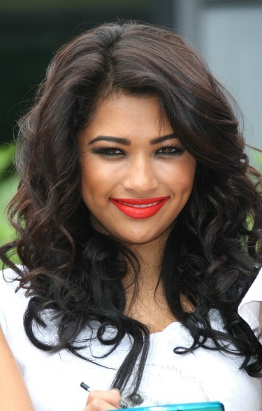 Vanessa White goes totally curly Round faces shouldn't be afraid of curl