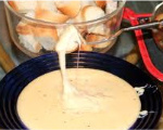 Slow Cooker Cheddar Cheese Fondue