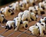 Mini Chips Crescents