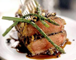 Garlic Steak with Grilled Asparagus