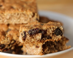 Chewy Oatmeal Raisin Bars