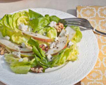 Lettuce Salad with Pears and Blue Cheese Dressing