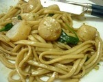 Image of Udon Noodles With Scallops And Mango In Ginger-chili Sauce, SheKnows