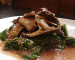 Wilted Spinach with Mushrooms