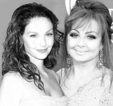 Ashley Judd and Naomi Judd