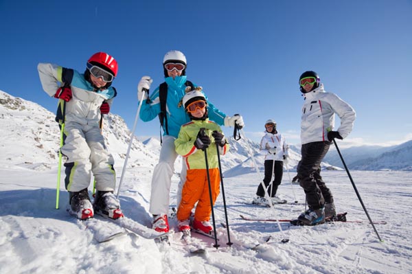 Family skiing