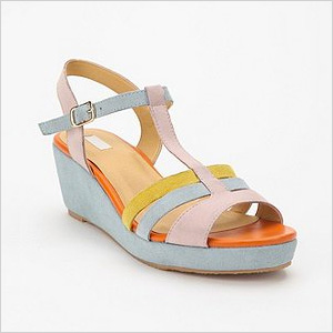 Sandal up: 5 strappy sandals for summer