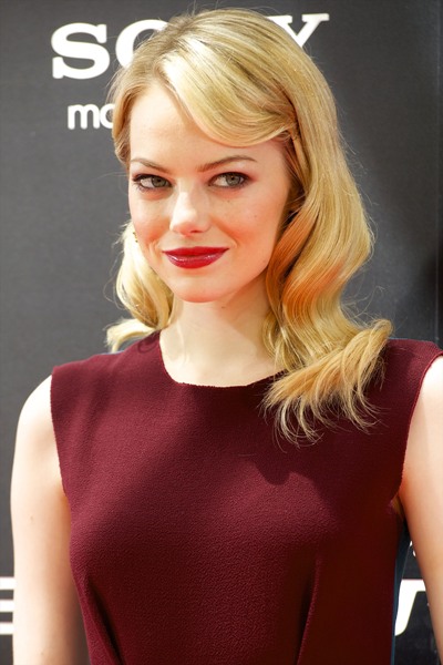 Emma Stone looks like a work of art in this printed maxi dress -  HelloGigglesHelloGiggles