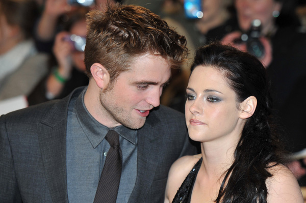 Robert Pattinson ditches cheating Kristen Stewart